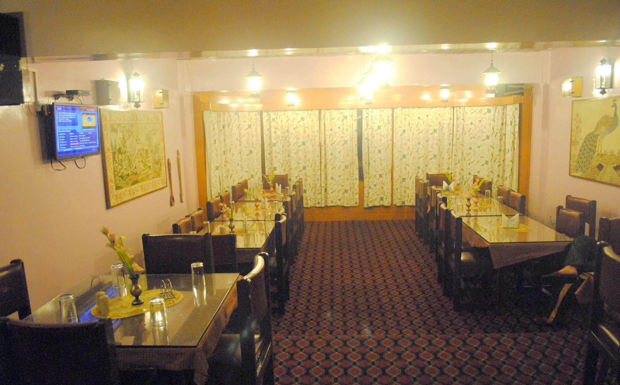 Welcome Hotel Gulmarg Zewnętrze zdjęcie