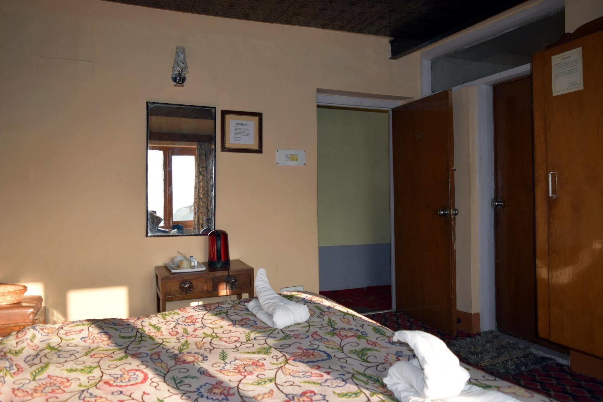 Welcome Hotel Gulmarg Zewnętrze zdjęcie