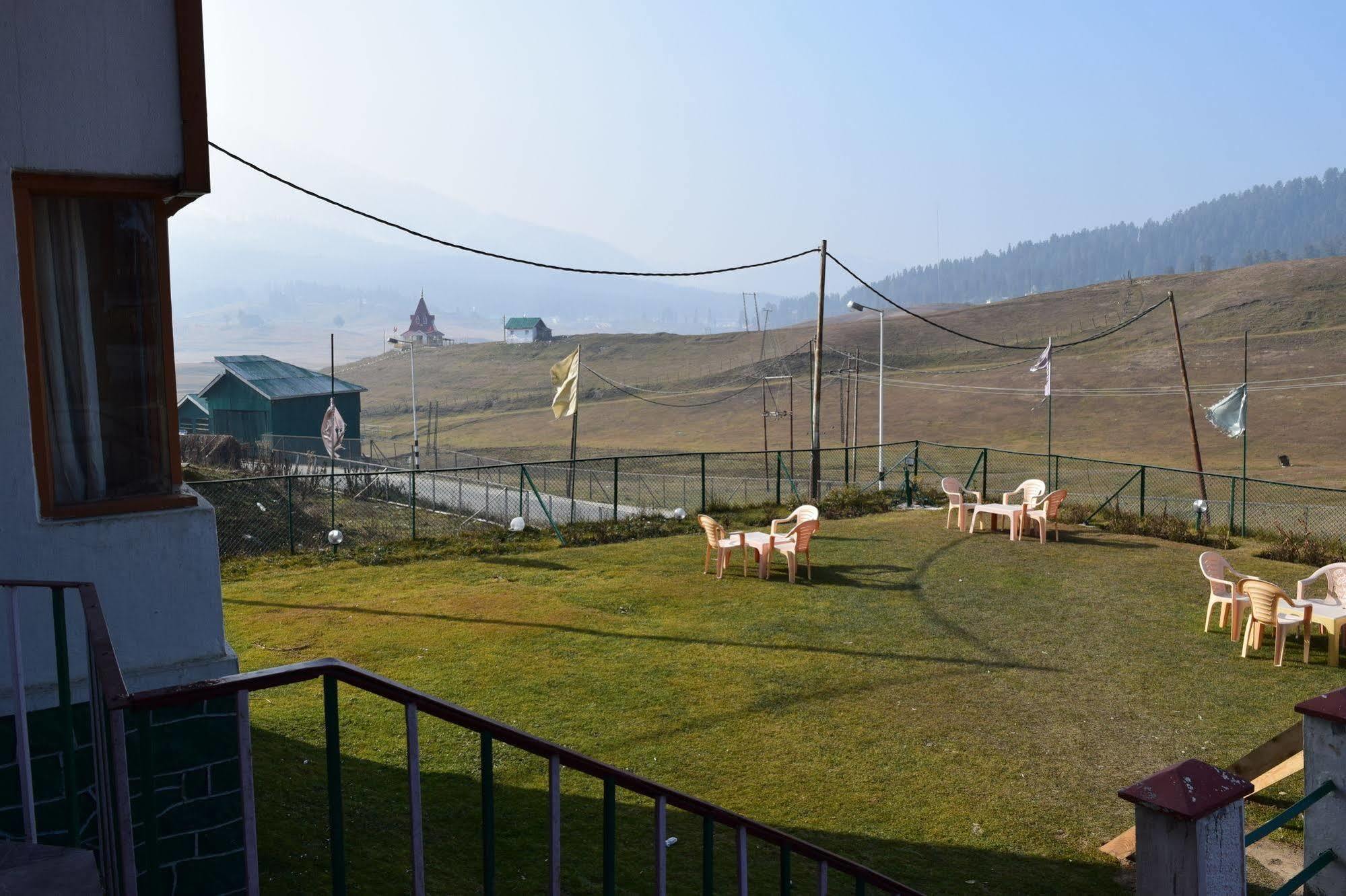 Welcome Hotel Gulmarg Zewnętrze zdjęcie